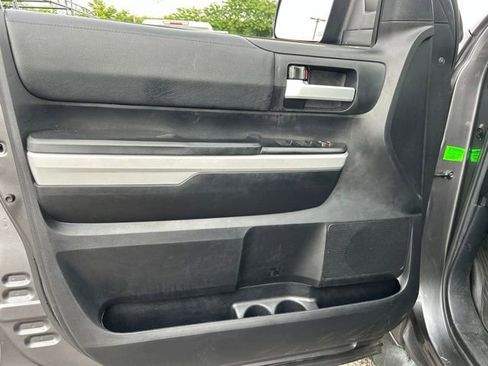Used 2021 Toyota Tundra SR5 w/ SR5 Upgrade Package RWD image 11