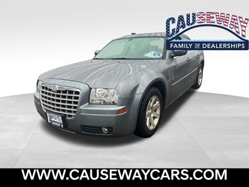 Used 2006 Chrysler 300 Touring w/ Comfort/Convenience Group image 1