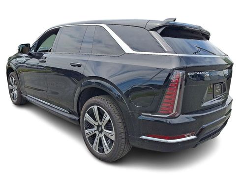 New 2025 Cadillac Escalade IQ Luxury 2 AWD/4WD image 3