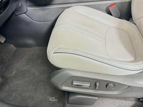 Certified 2025 Honda Pilot Elite image 19