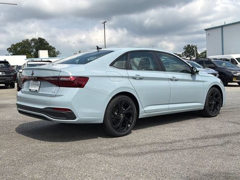 New 2026 Volkswagen Jetta SE FWD image 4
