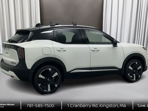 New 2026 Nissan Kicks SR w/ SR Premium Package image 5