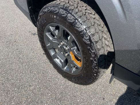 Used 2025 Ford Maverick Tremor AWD/4WD image 40