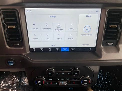 New 2025 Ford Bronco Badlands image 4