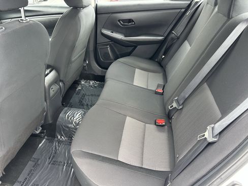 Used 2025 Nissan Sentra SV FWD image 13