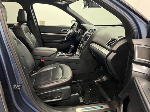 Used 2019 Ford Explorer Sport image 28