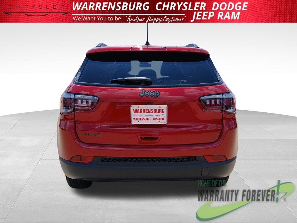 New 2026 Jeep Compass Latitude AWD/4WD image 5
