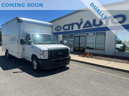 Used 2022 Ford E-350 and Econoline 350 Super Duty RWD image 1