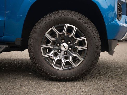 Used 2024 Chevrolet Colorado Z71 AWD/4WD image 23