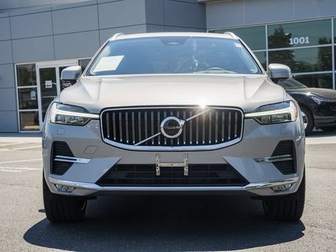 Certified 2023 Volvo XC60 B5 Ultimate w/ Climate Package AWD/4WD image 3