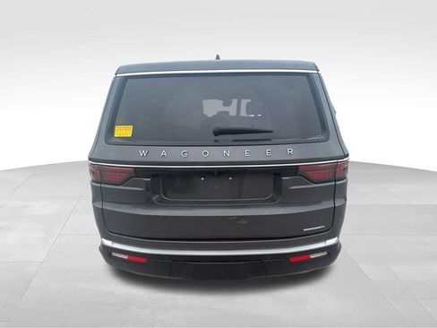 Used 2024 Jeep Wagoneer L Series II w/ Flexible Seating Group RWD image 7