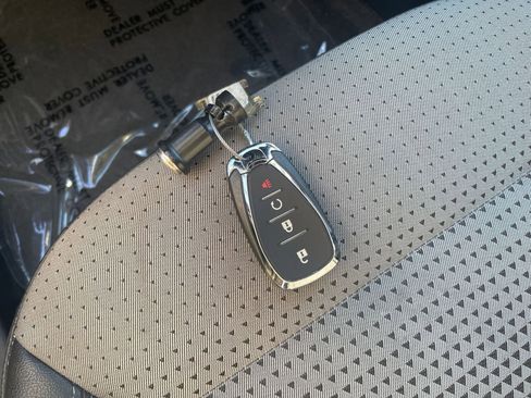 Used 2025 Chevrolet Trax LT image 22