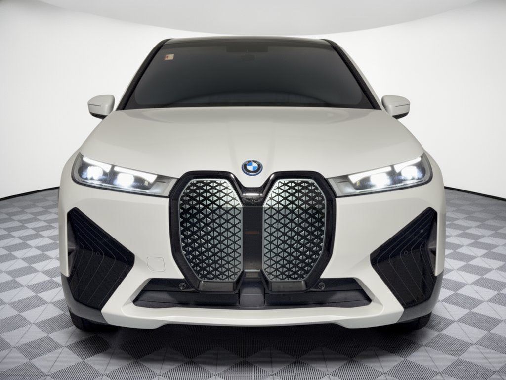 Certified 2024 BMW iX xDrive50 w/ Premium Package AWD/4WD image 6