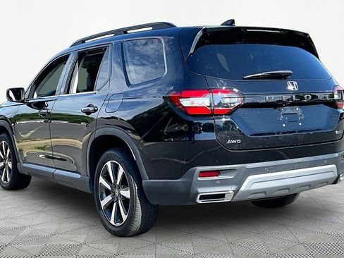 Used 2024 Honda Pilot Touring image 5