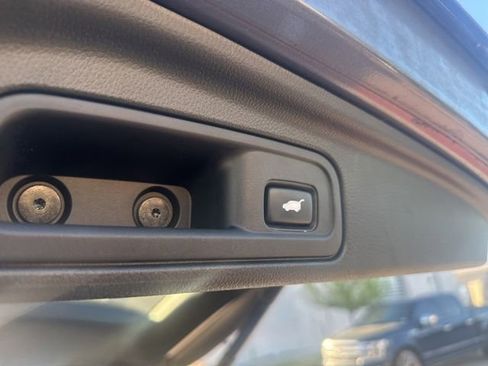 Used 2020 Honda Pilot Touring image 9