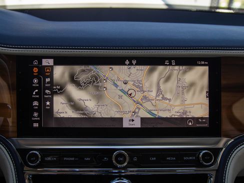 Used 2024 Bentley Flying Spur Azure AWD/4WD image 16