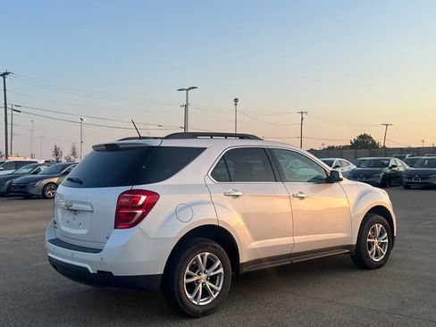 Used 2017 Chevrolet Equinox LT FWD image 23