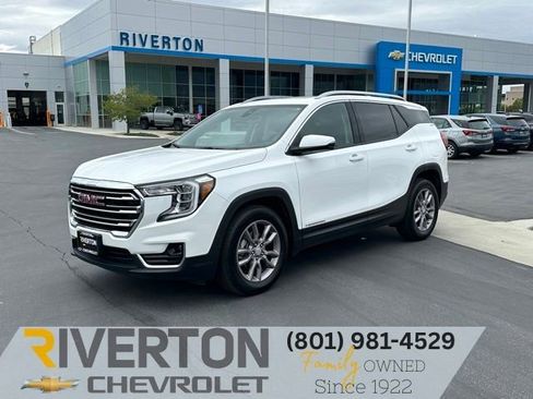 Certified 2024 GMC Terrain SLT AWD/4WD image 1