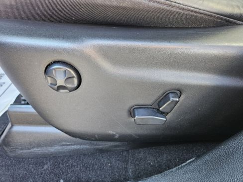 Used 2024 Dodge Durango GT image 9