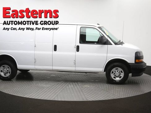 Used 2019 Chevrolet Express 2500 Extended RWD image 43