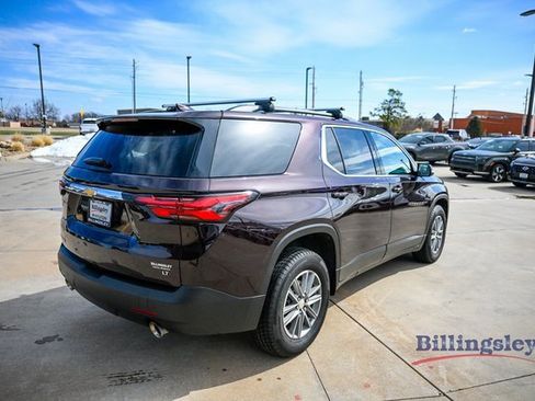Used 2023 Chevrolet Traverse LT image 5