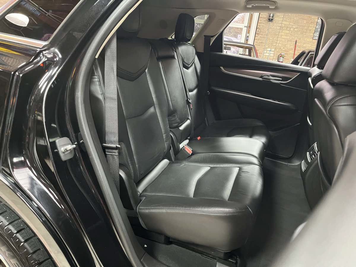 Used 2017 Cadillac XT5 Luxury w/ Driver Awareness Package AWD/4WD image 23