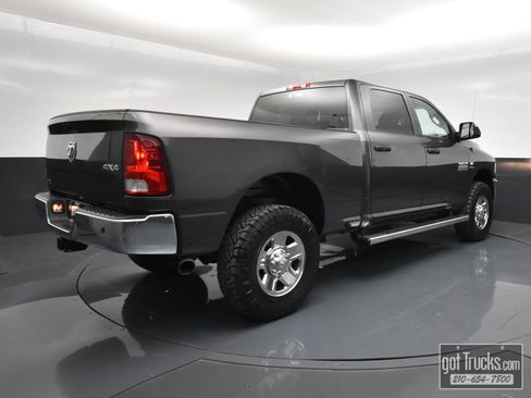 Used 2018 RAM 2500 Tradesman w/ Chrome Appearance Group AWD/4WD image 43
