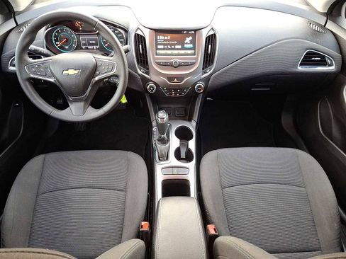 Certified 2017 Chevrolet Cruze LT image 11