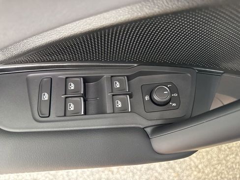 New 2026 Volkswagen Tiguan SE R-Line AWD/4WD image 20