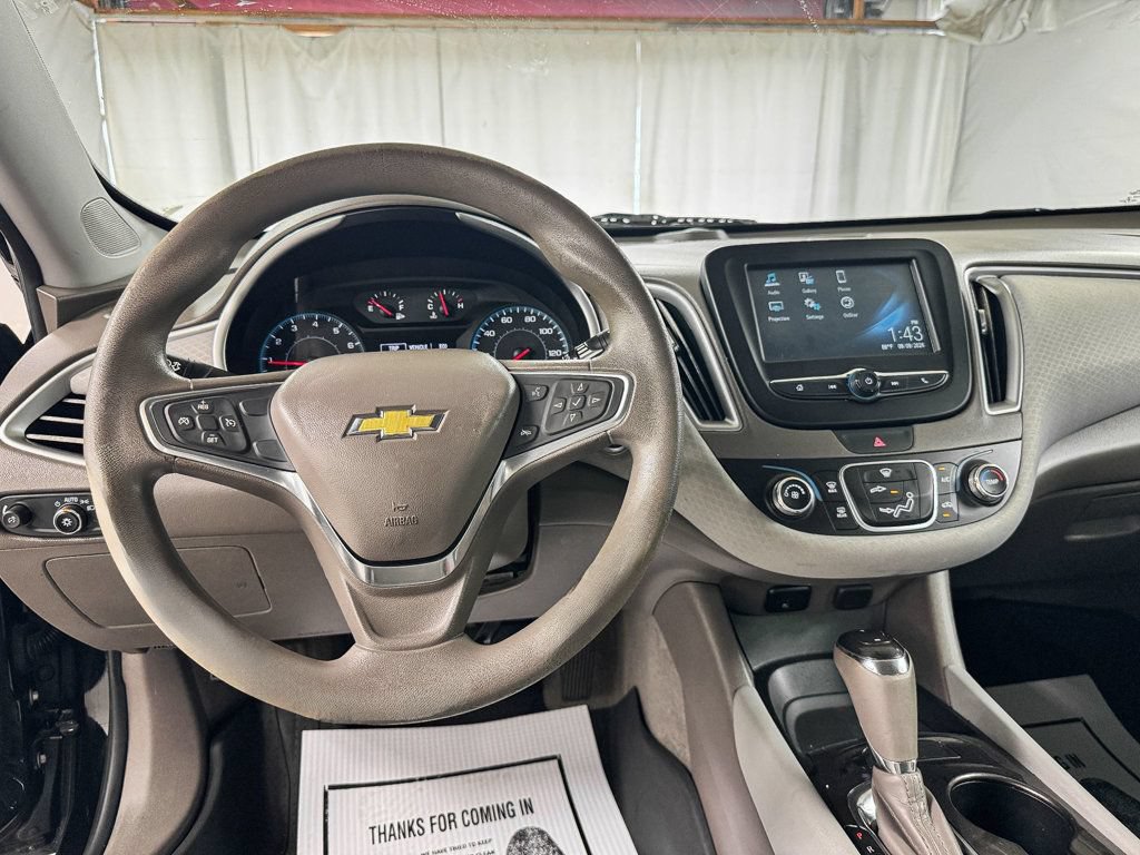 Used 2018 Chevrolet Malibu LS FWD image 13