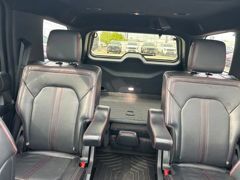 Used 2023 Ford Expedition Limited AWD/4WD image 13