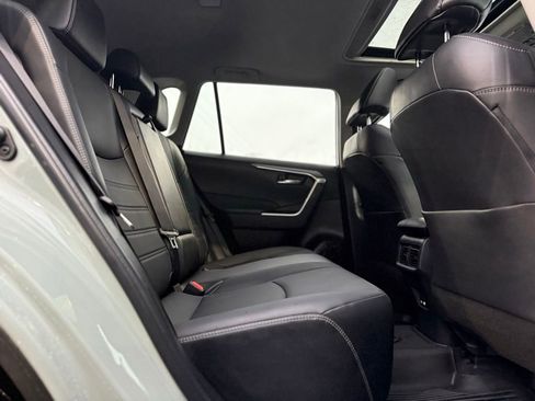 Used 2023 Toyota RAV4 XLE Premium image 18