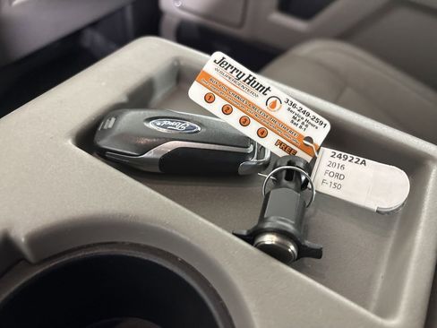 Used 2016 Ford F150 Lariat image 19