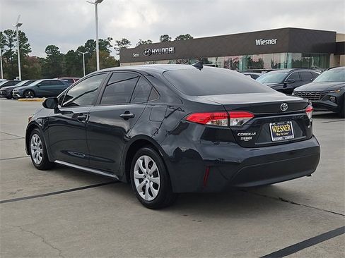 Used 2023 Toyota Corolla LE image 12
