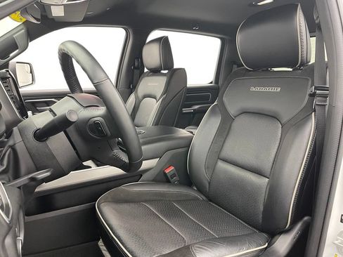 Used 2023 RAM 1500 Laramie AWD/4WD image 17