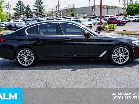 Used 2022 BMW 530i xDrive w/ Convenience Package image 9