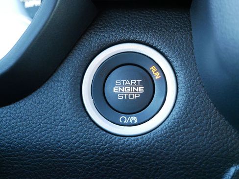 Used 2025 RAM 1500 Laramie image 27