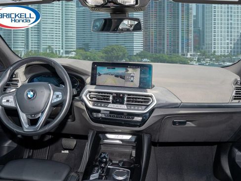 Used 2025 BMW X4 xDrive30i AWD/4WD image 21