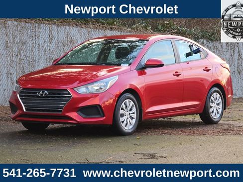 Used 2022 Hyundai Accent SE image 9