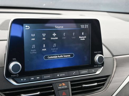Used 2025 Nissan Altima 2.5 SV FWD image 25