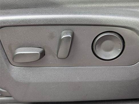 Used 2022 Chevrolet Tahoe LT image 22