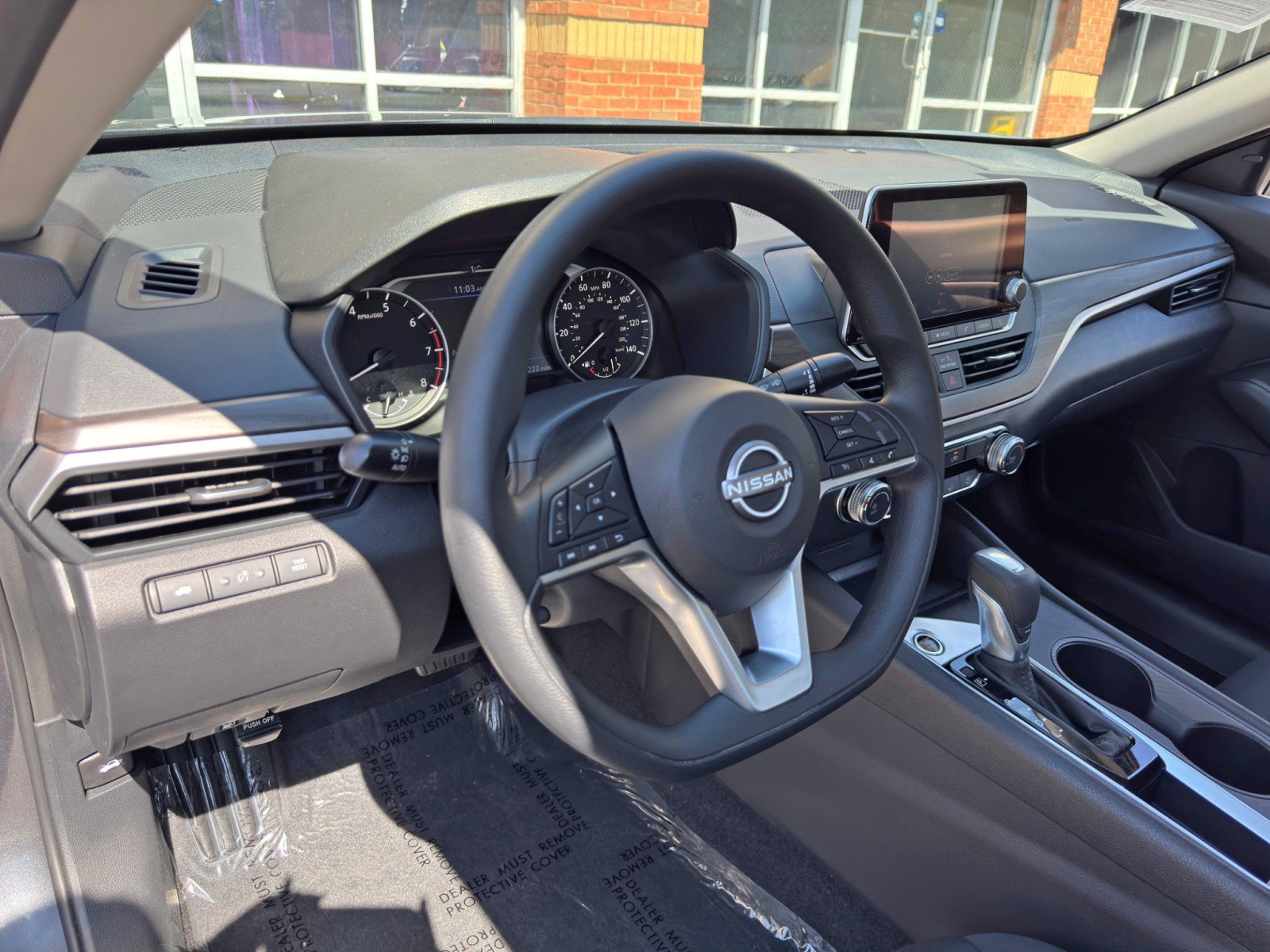 Used 2025 Nissan Altima 2.5 SV FWD image 12