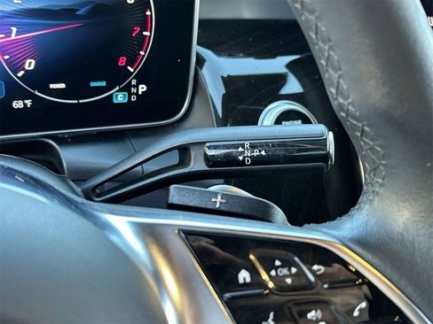 Used 2025 Mercedes-Benz GLC 300 4MATIC image 26