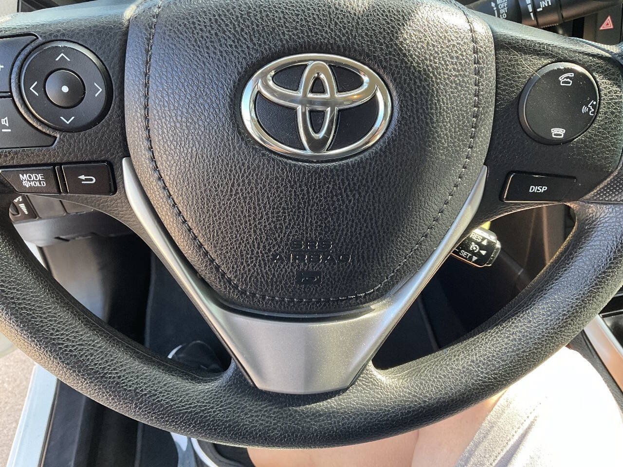 Used 2016 Toyota Corolla LE FWD image 16