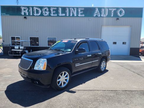 Used 2014 GMC Yukon Denali AWD/4WD image 1
