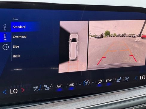 New 2025 Chevrolet Suburban Premier image 22