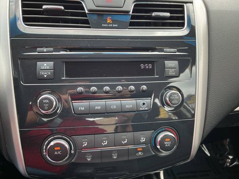 Used 2015 Nissan Altima 2.5 S w/ Power Driver Seat Package FWD image 16