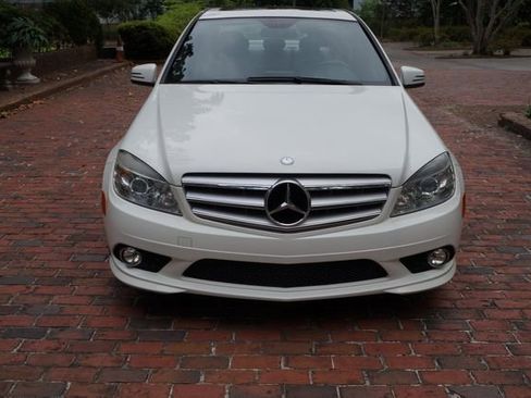 Used 2010 Mercedes-Benz C 300 Sedan image 2