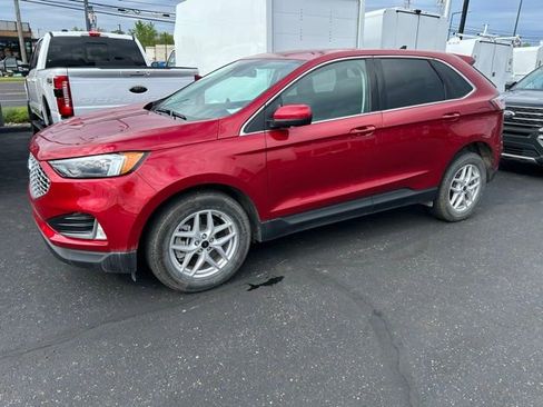 Used 2024 Ford Edge SEL w/ Convenience Package AWD/4WD image 2