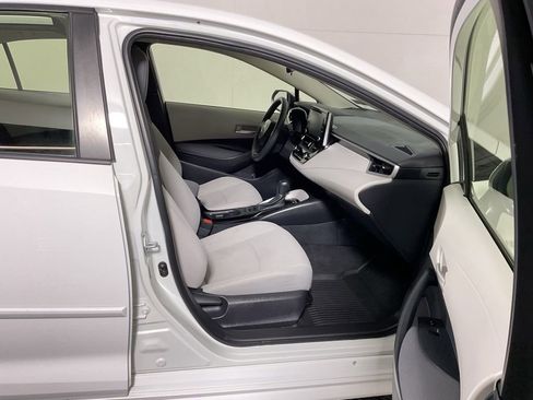 Used 2021 Toyota Corolla LE image 34
